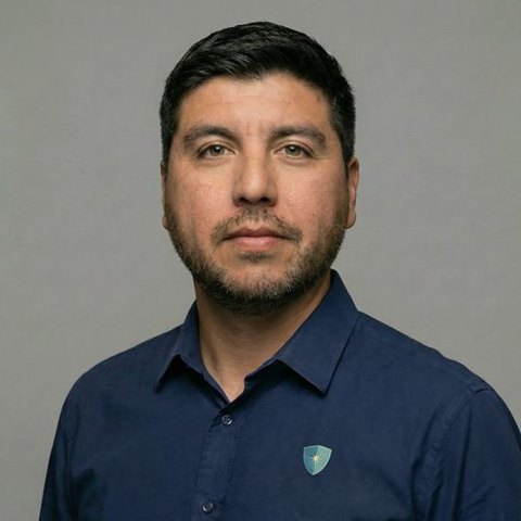 Alejandro Paz, Jefe de Operación y Mantenimiento